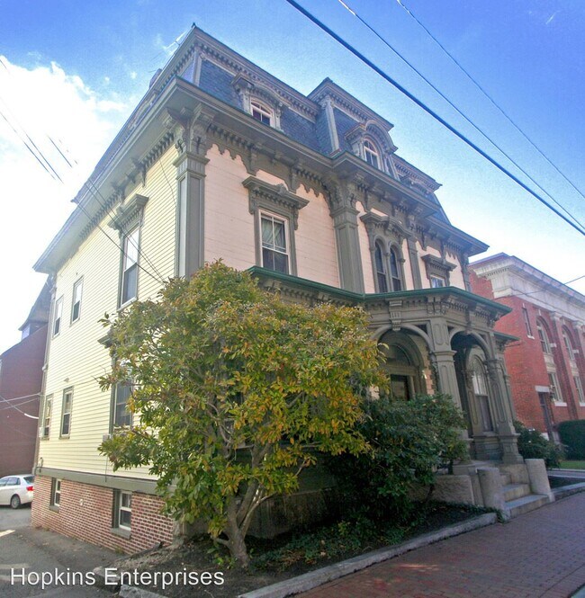 Building Photo - 438 State Street
