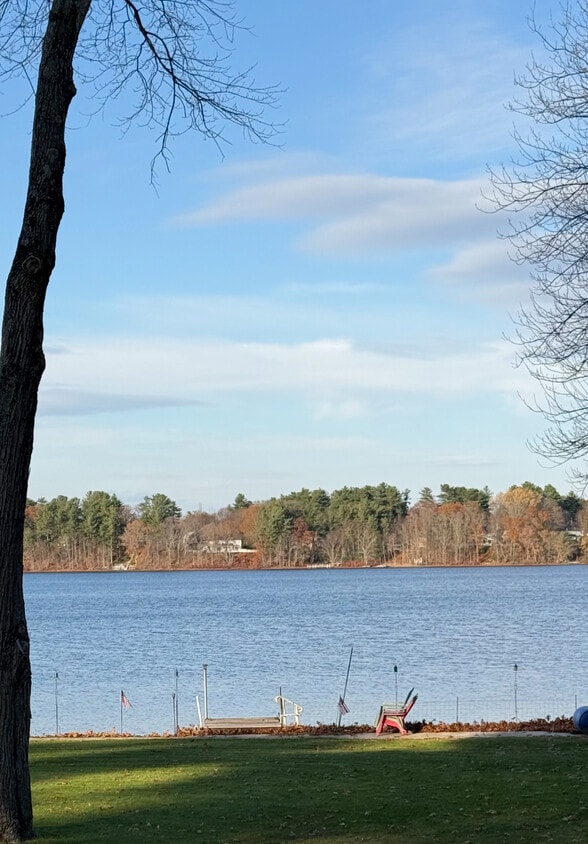 On lake Sabbatia with dock - 41 Lakeview Pl