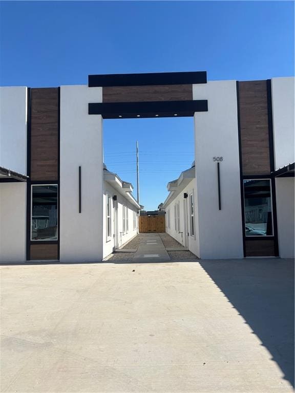 Building Photo - 20 N Emerald Ave