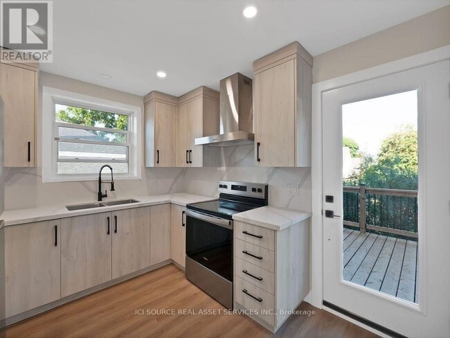 Building Photo - 167 Rosedale Ave