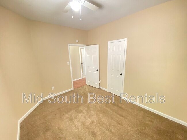 Foto del edificio - 1368 Gill Ave