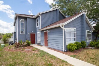 Building Photo - 235 Mango Dr