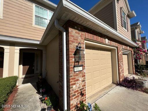 Foto principal - 6937 Woody Vine Dr
