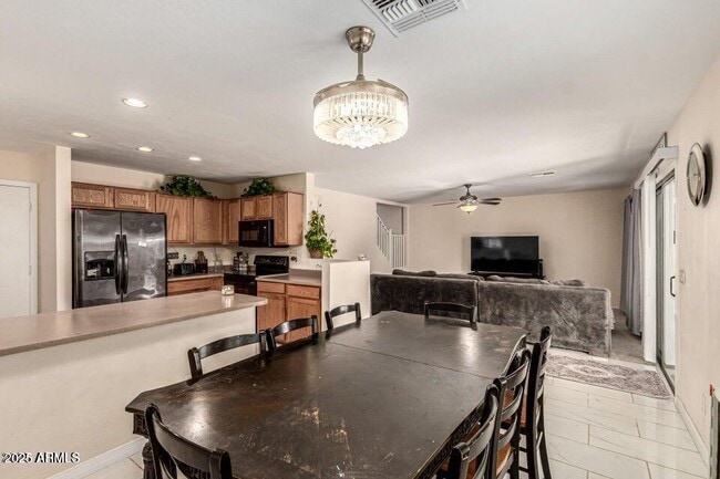 Foto del edificio - 5725 E Good Pasture Ln