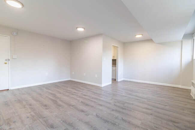 Foto del edificio - 2400 41st St NW