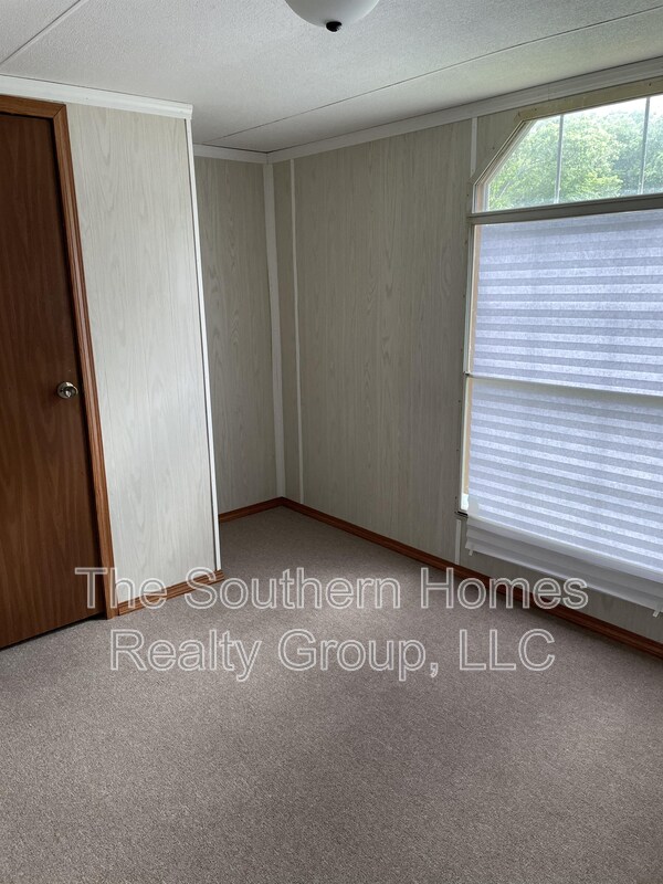 Foto del edificio - 580 Circle St