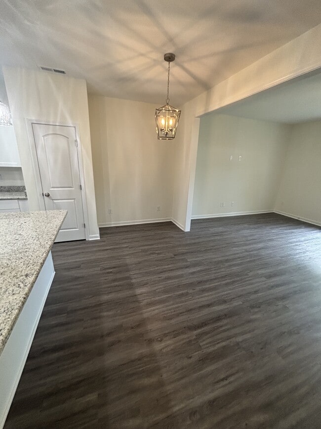 Foto del edificio - 606 S Blackmon St