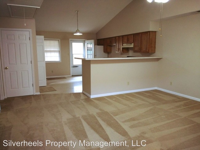 Building Photo - 302 Ingleside Ave