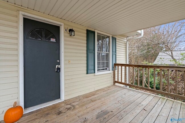 Foto del edificio - 1506 Toll Gate Rd SE