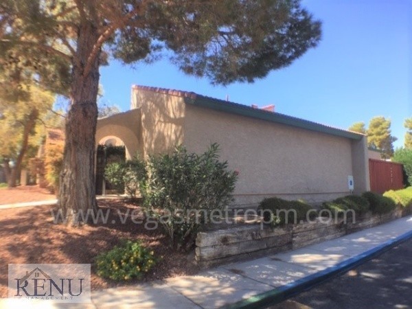 Building Photo - Heritage Villas 2 BR Townhome