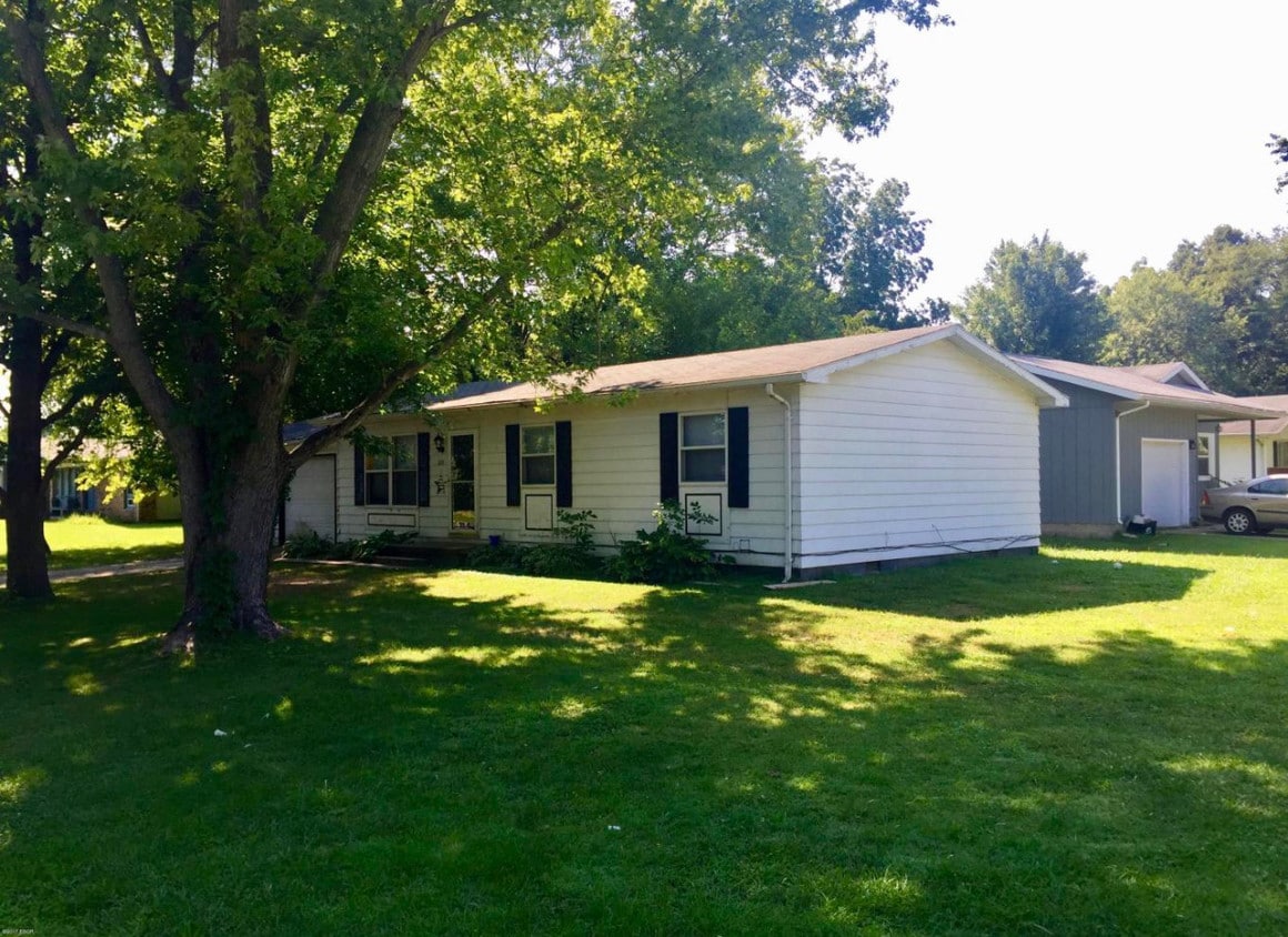 605 Somerset St, Murphysboro, IL 62966 House Rental in Murphysboro