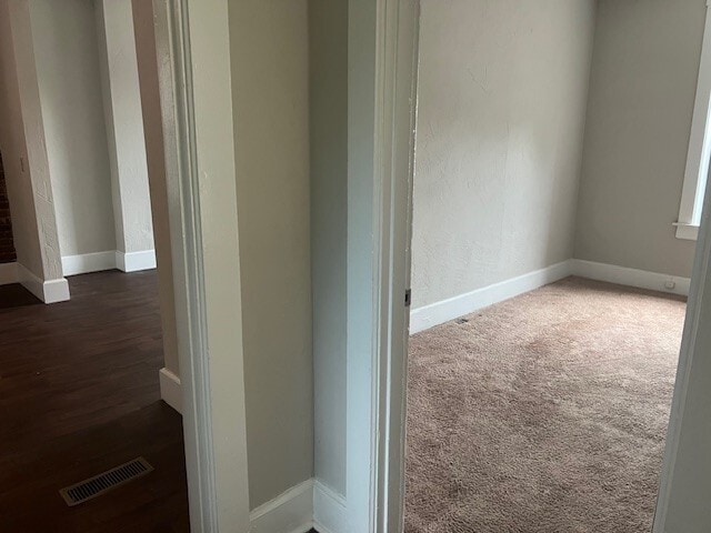 Building Photo - 722 Abend St