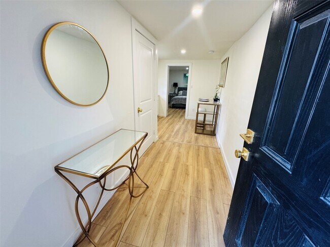 Foto del edificio - 4716 Siegel St