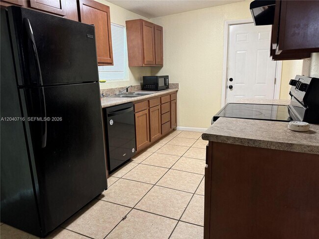 Building Photo - 9410 Gilchrist Ct