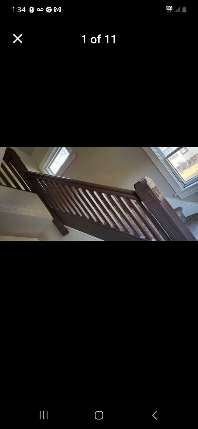 Entrada - 942 E 3rd St