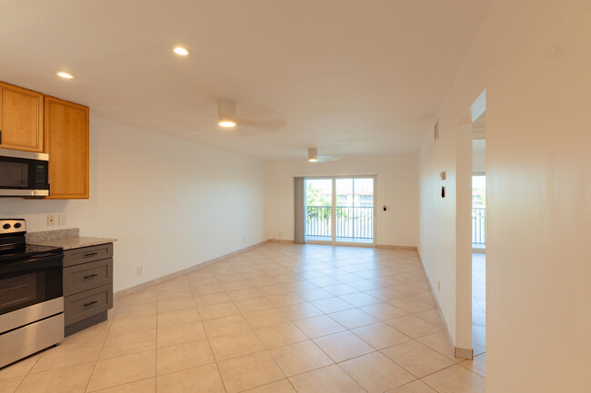 Building Photo - 630 Southwind Cir