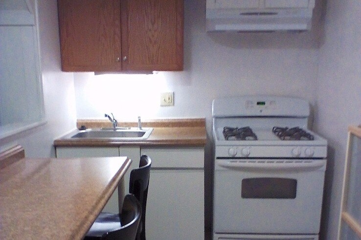 kitchen - 6908 Western Avenue Northwest