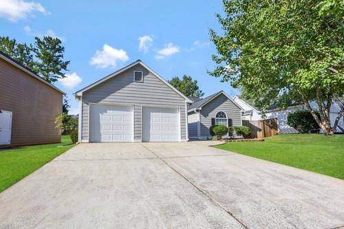 Building Photo - 2613 Lake Park Bend