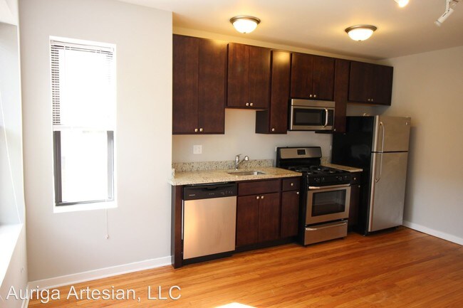 Building Photo - 6700 N Artesian Ave