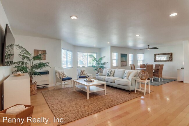 Building Photo - 4 br, 3 bath House - 133 Palm Ave