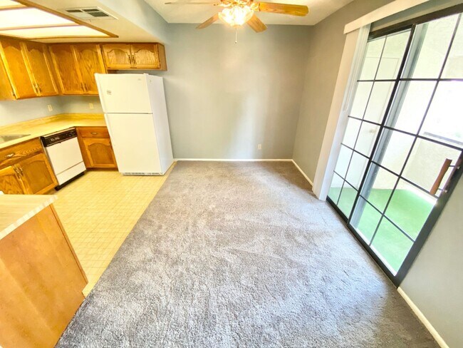 Foto del edificio - WESTSIDE CONDO!