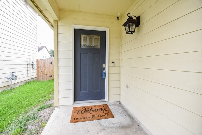 Building Photo - 2631 Skyview Trace Ct