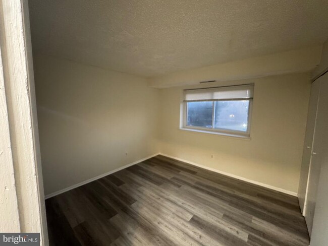 Foto del edificio - 11905 Tarragon Rd