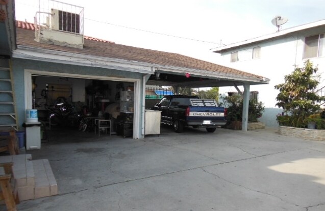 Foto del edificio - 1611 W 205th St
