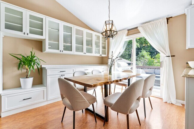Foto del edificio - Beautiful Beaverton Home - 3 bedroom, 2 ba...