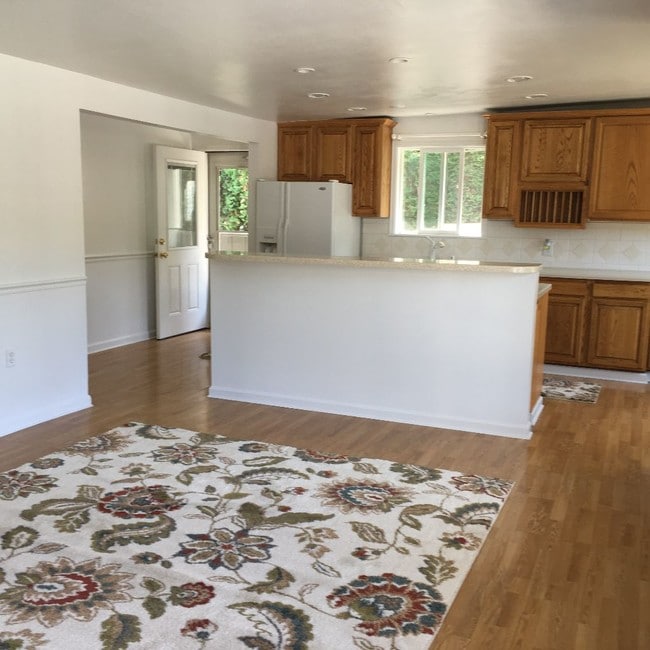 Great Room - 4943 Thompson Ln SE