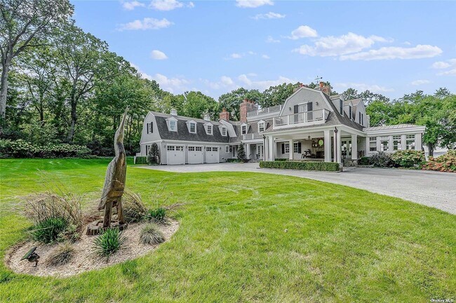 Foto del edificio - 279 Little Neck Rd