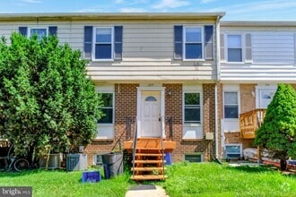 Building Photo - 577 W Diamond Ave