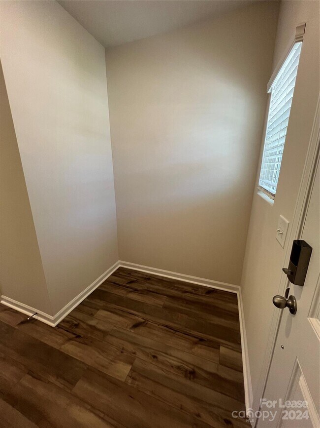 Building Photo - 1663 Old Rivers Rd