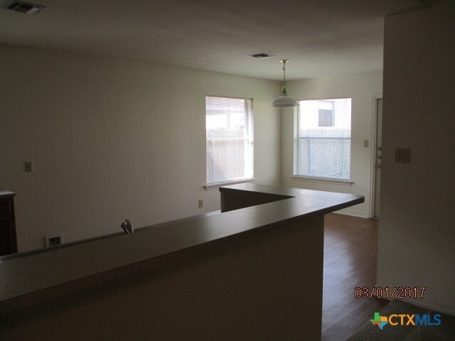 Building Photo - 117 Gemini Ct
