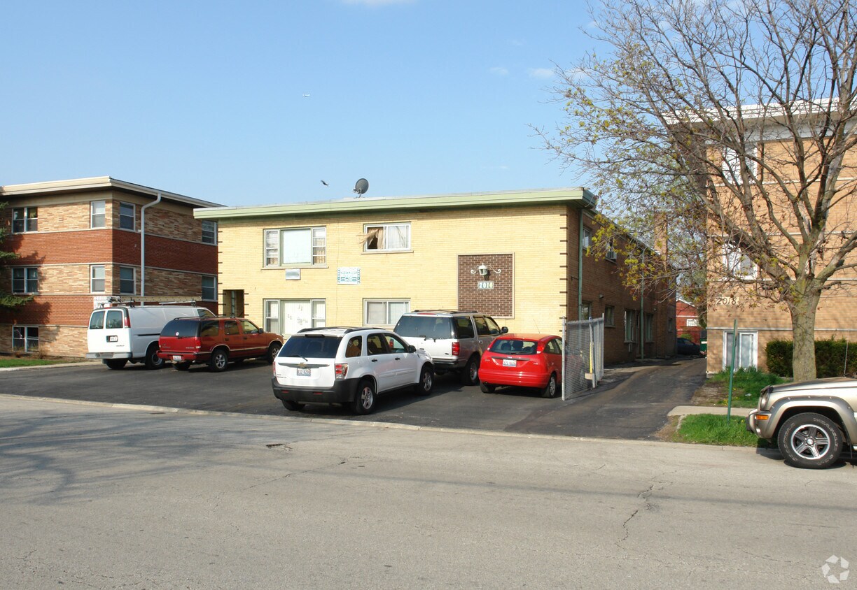 2014 N 17th Ave, Melrose Park, IL 60160 Apartments in Melrose Park