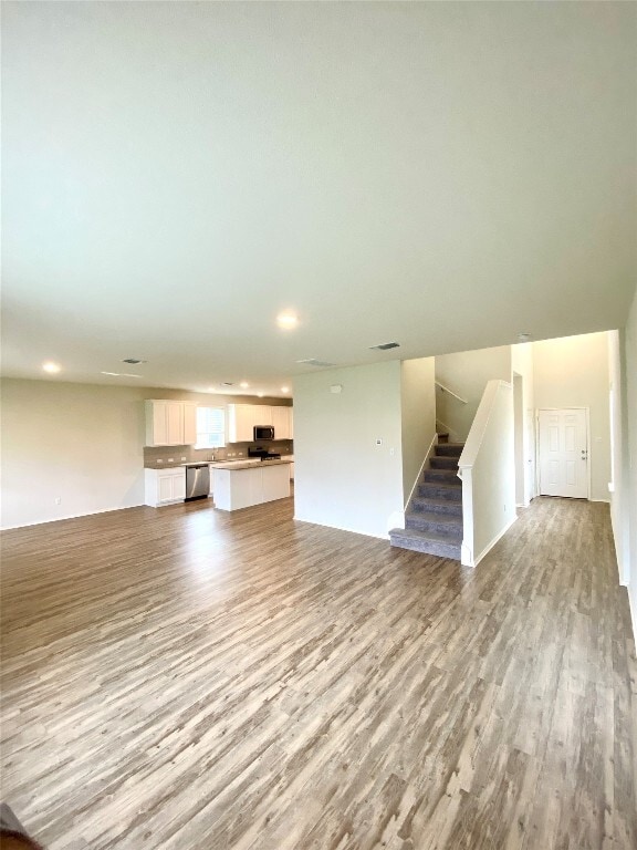 Building Photo - 541 Summer Pointe