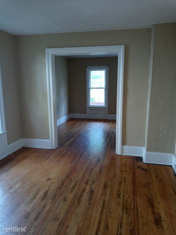 Building Photo - 4 br, 1 bath House - 524 Gifford St