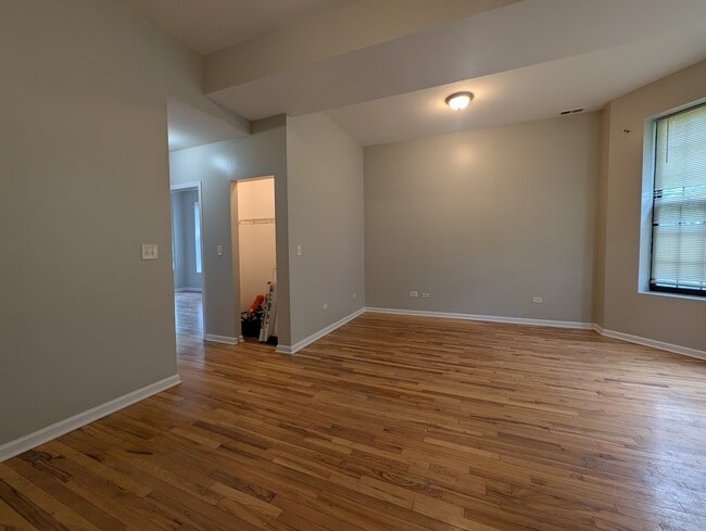 Building Photo - 5417 S Carpenter St