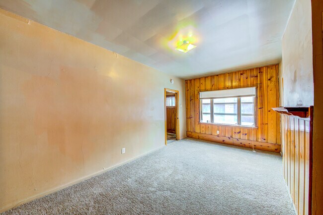 Foto del edificio - AVAILABLE JULY 2026 - Spacious 2 Bedroom, 1.5 Bathroom Home!