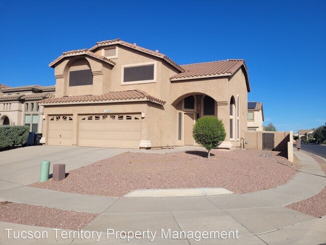 Building Photo - 4 br, 3 bath House - 525 E. Camino Crystal...