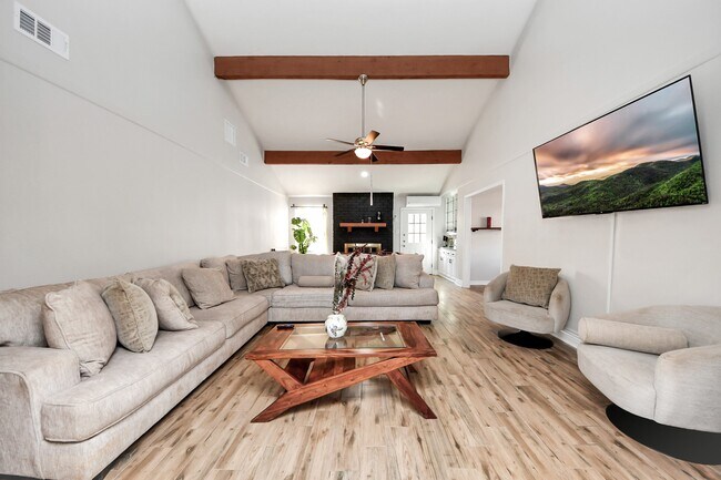 Foto del edificio - 15715 Creekhaven Dr