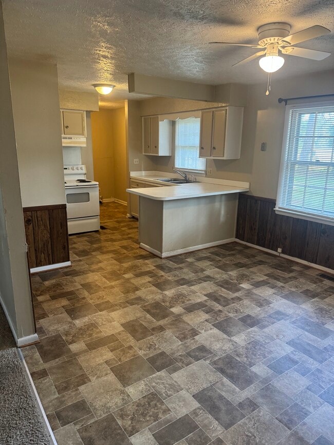 Building Photo - 6201 McDougal Dr