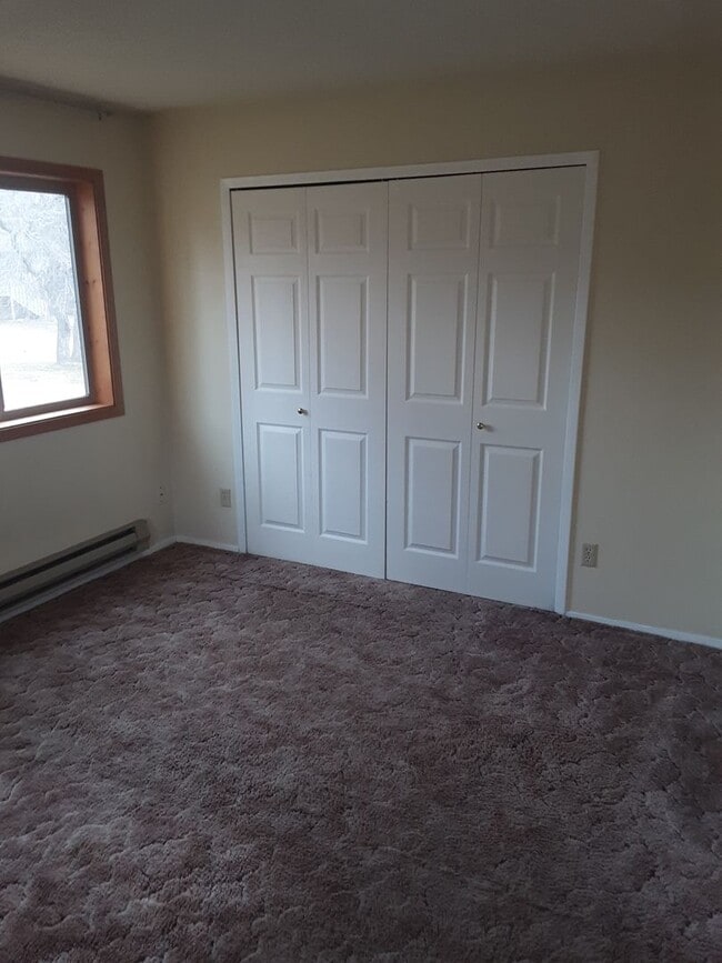 Building Photo - 6962 Winchester Dr