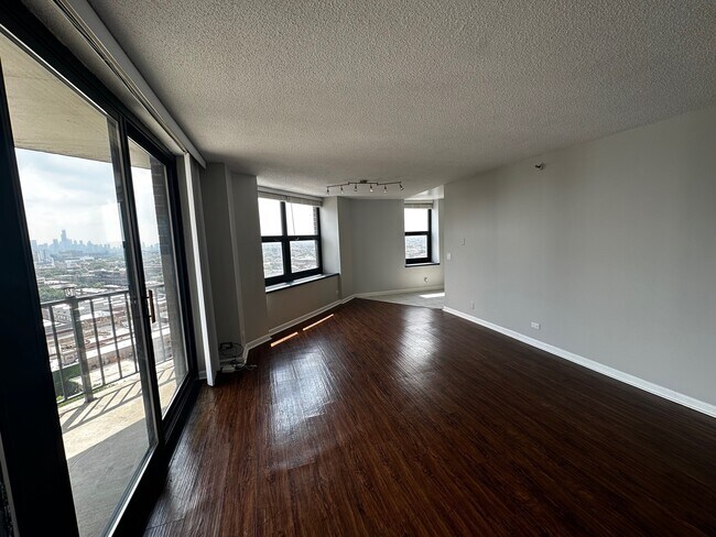 Building Photo - 3660 N Lake Shore Dr