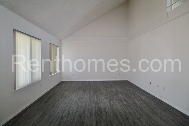 Building Photo - 15519 Andorra Way