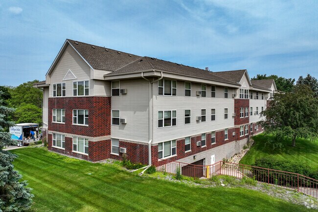 Foto del edificio - Silver Lake Pointe