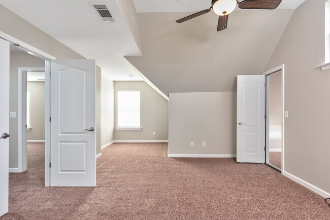 Foto del edificio - 6481 Southern Trace Dr