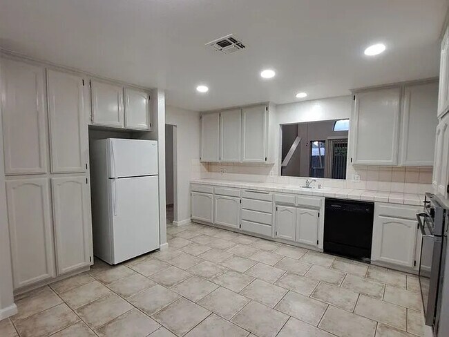 Foto del edificio - 4109 W Cornell Ave