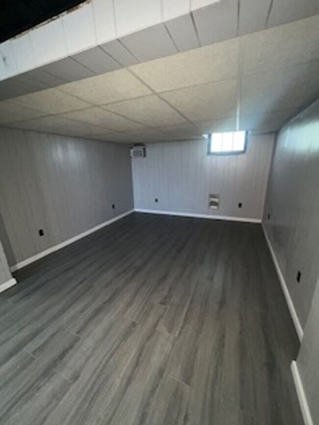 Foto del edificio - 210 N First Ave