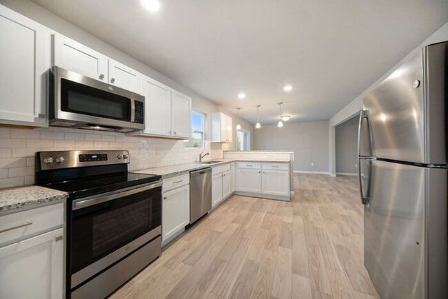 Foto del edificio - 2142 Farm Valley Rd